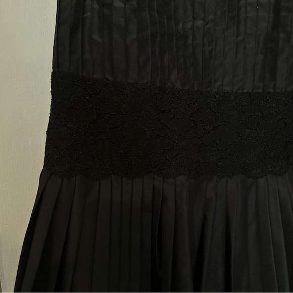 Banana Republic Black Pleated Strapless Lace Dress - Picture 5 of 14